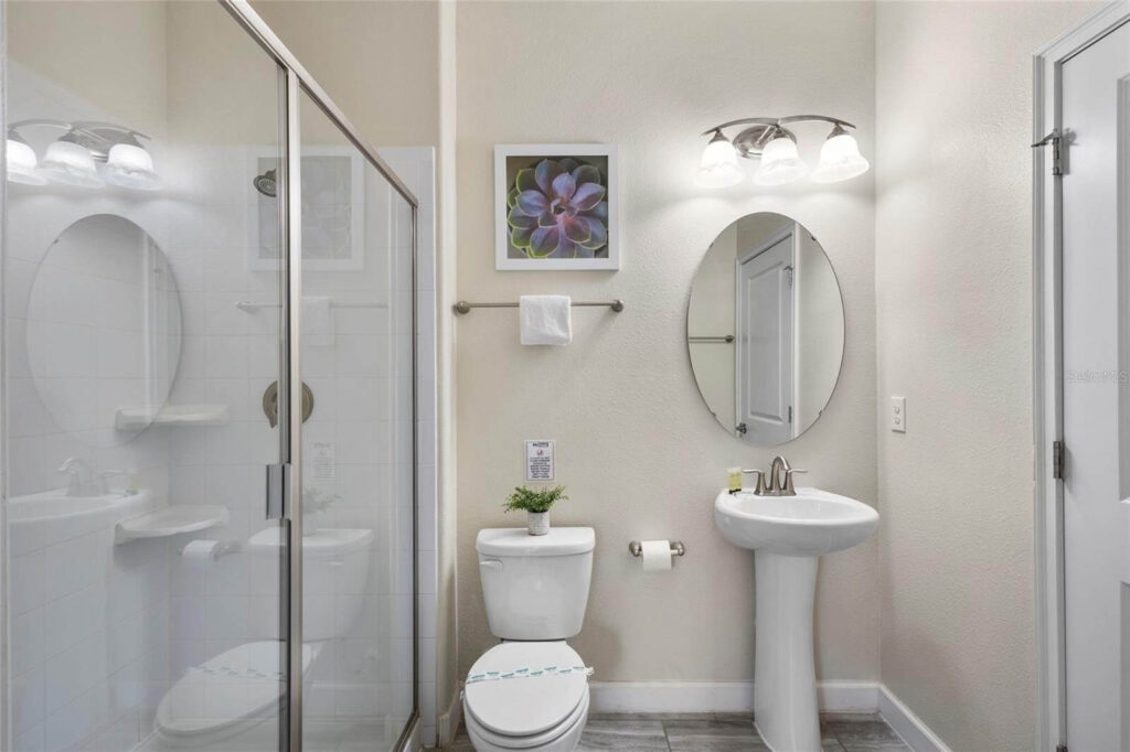 Bathroom before renovation