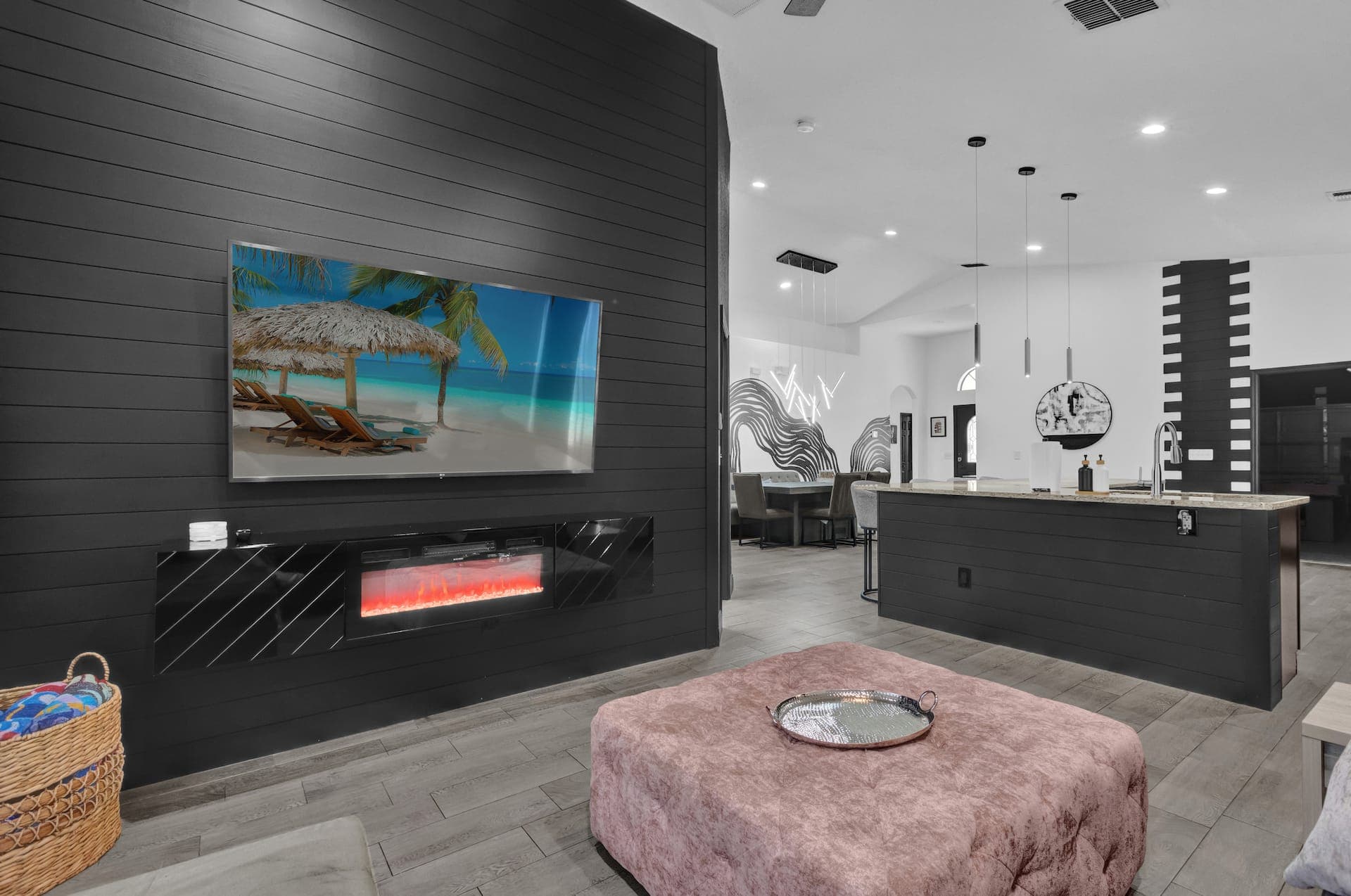 Kissimmee Luxury Villa — grand exterior