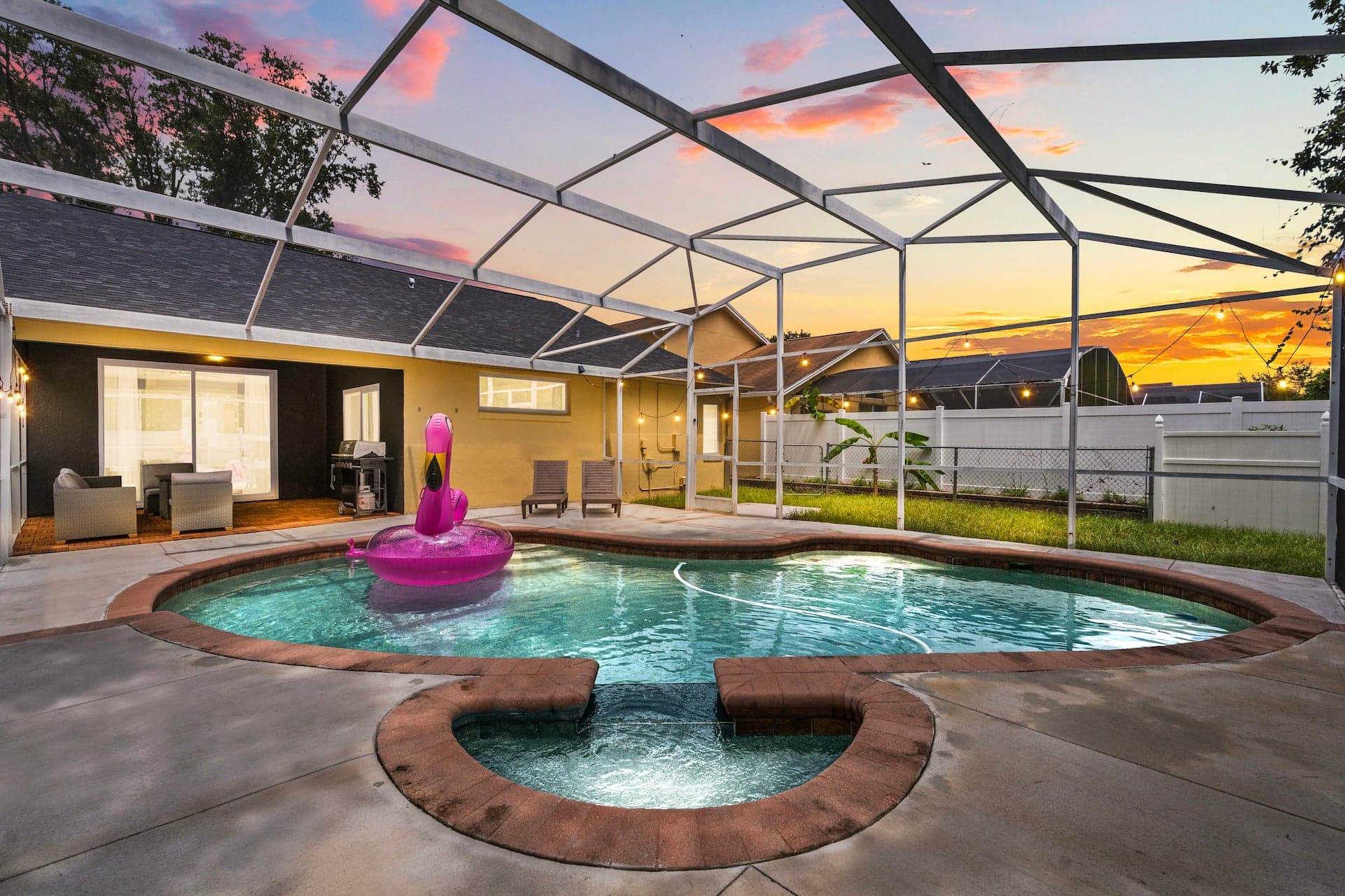 Kissimmee Luxury Villa — grand exterior