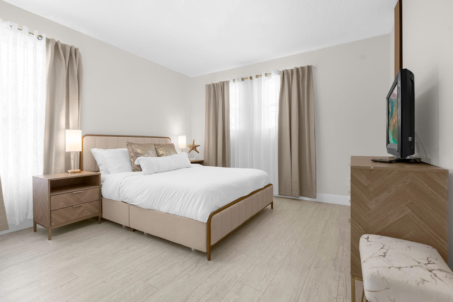 Kissimmee Luxury Villa — master suite