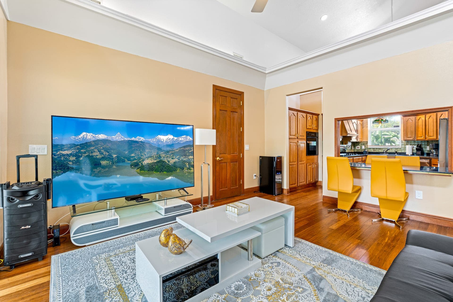 Kissimmee Luxury Villa — gourmet kitchen