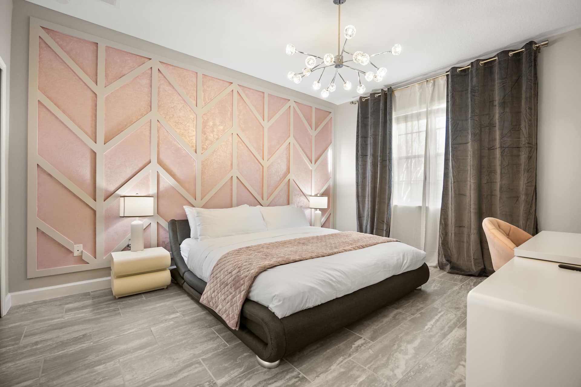 Kissimmee Luxury Villa — gourmet kitchen